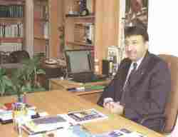 Safi ARPAGUŞ :”Sufilerin bahsettiği şarap ve sarhoşluk, ilâhî aşkın şarabı ve o aşkın vermiş olduğu mestliktir. “