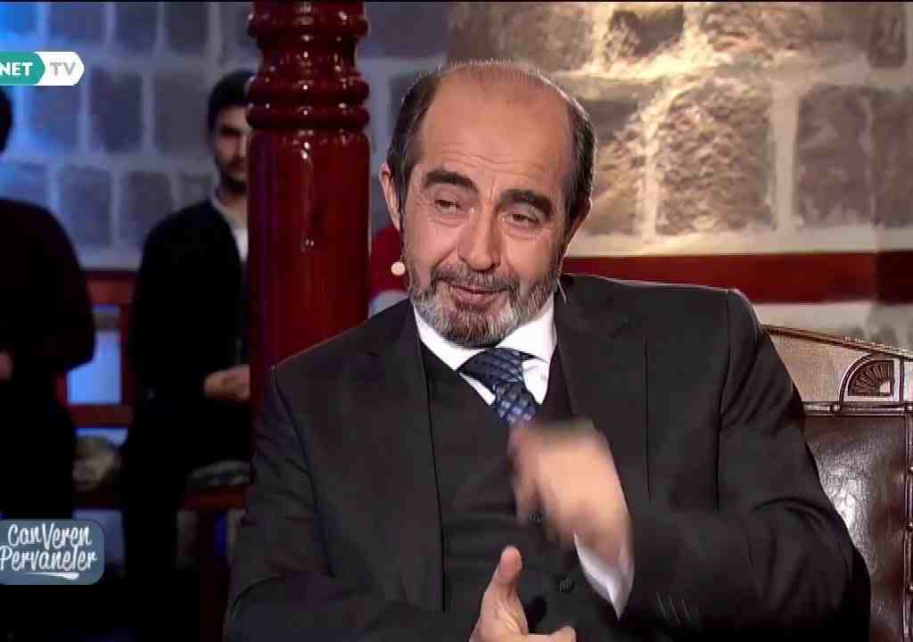 Allah iki büklüm olanları sever