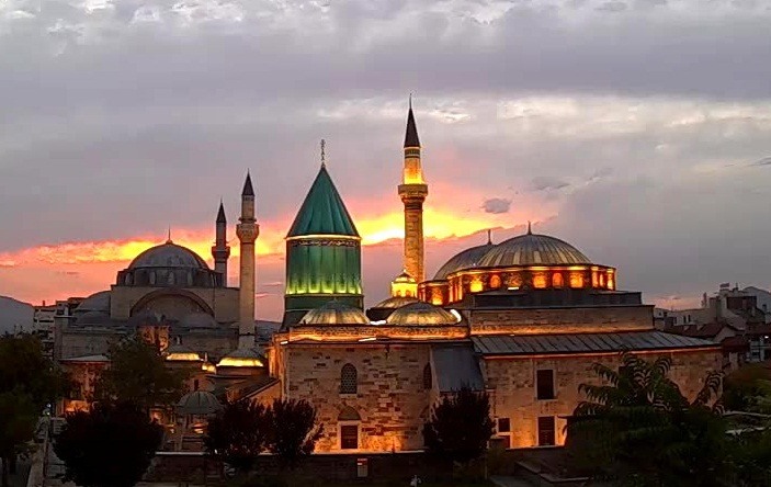 İBRETLİK BİR DEVİRDEYİZ