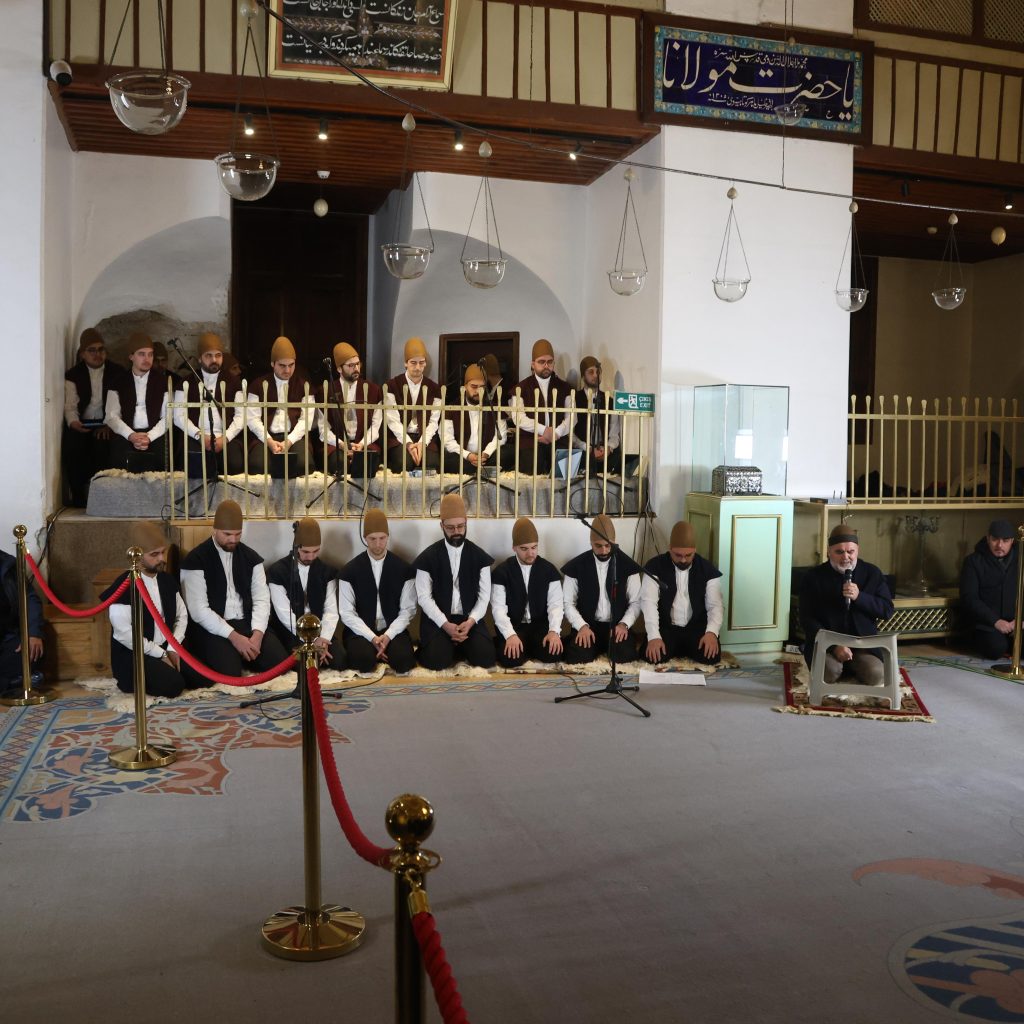 “MİRÂCİYE” 100 YIL SONRA YENİDEN MEVLÂNÂ TÜRBESİ’NDE YANKILANDI