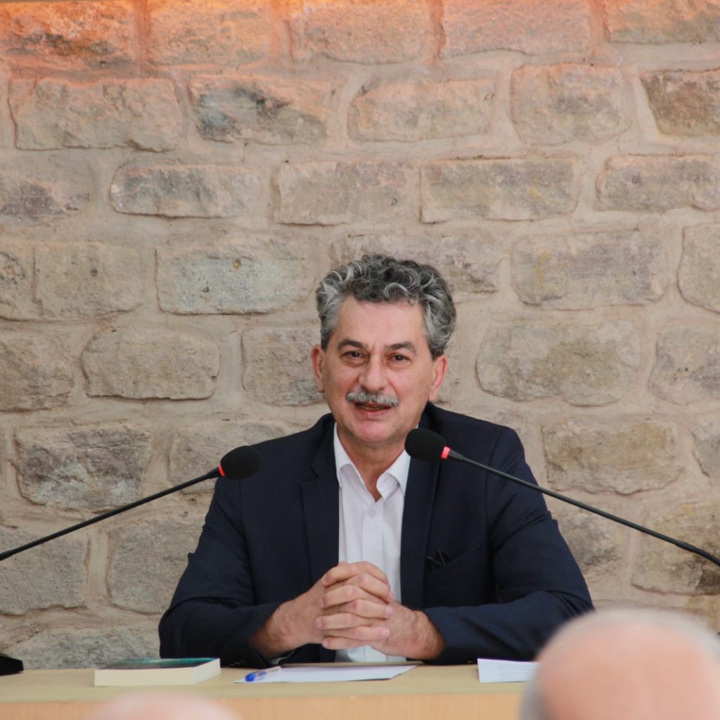 HZ. MEVLÂNA’NIN ŞİİRLERİNDE AŞK KAVRAMI ANLATILDI